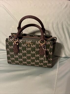 Michael kors ladies Marilyn Amazon green small crossbody purse